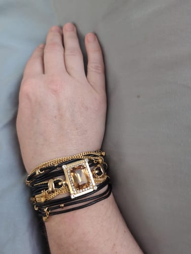 Customer photo review of Highlight Wrap Bracelet