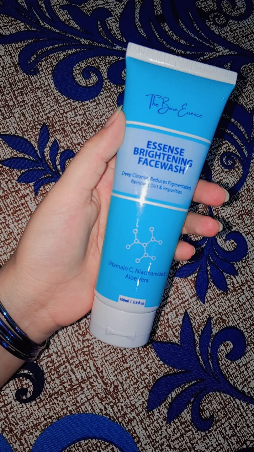 Customer photo review of Essense Deep Cleansing Facewash
