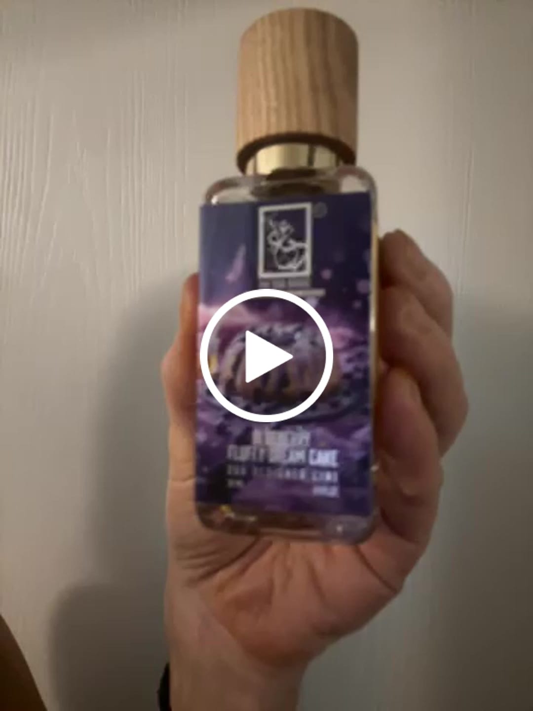 Customer video review of Blueberry Fluffy Dream Cake