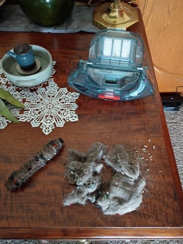 Customer photo review of Robot Vacuum V8 Pro – Fully Automatic Cleaning with Mopping Function, Intelligent Navigation & App Control