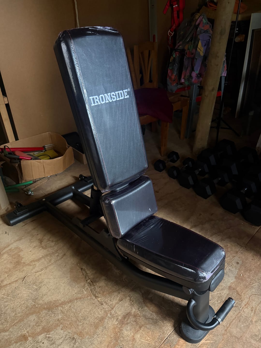 Customer photo review of Banco Ajustable IRONSIDE IPS
