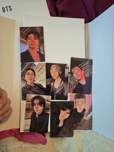 Customer photo review of BTS - ARIRANG 5TH ALBUM WITHMUU LUCKY DRAW EVENT STANDARD SET + LIVING LEGEND VER SET