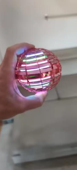Customer photo review of Schwebender Spielball Kinder | Interaktives Bewegungsspielzeug