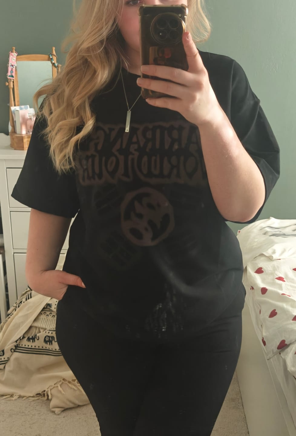 Customer photo review of BTS - ARIRANG WORLD TOUR OFFICIAL MD S/S TOUR T-SHIRT (BLACK)