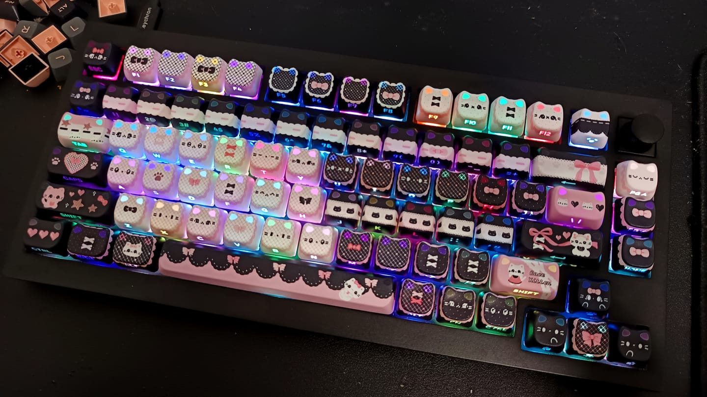Customer photo review of KiiBOOM Pink Meow / Meow Bow Keycap Set