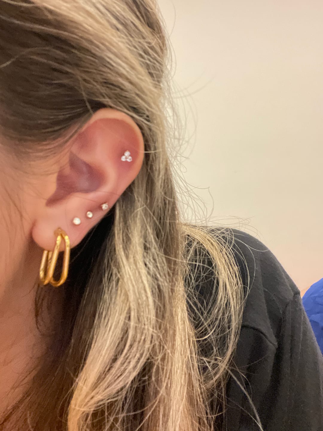 Customer photo review of Aretes Zirconia Primera Perforacion Titanio