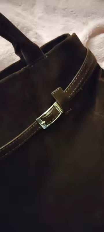 Customer photo review of Arne - Grand Sac à Main Élégant en Daim