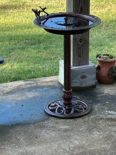Customer photo review of Fontana Cast Iron Bird Bath with Solar Water Fountain Pump
