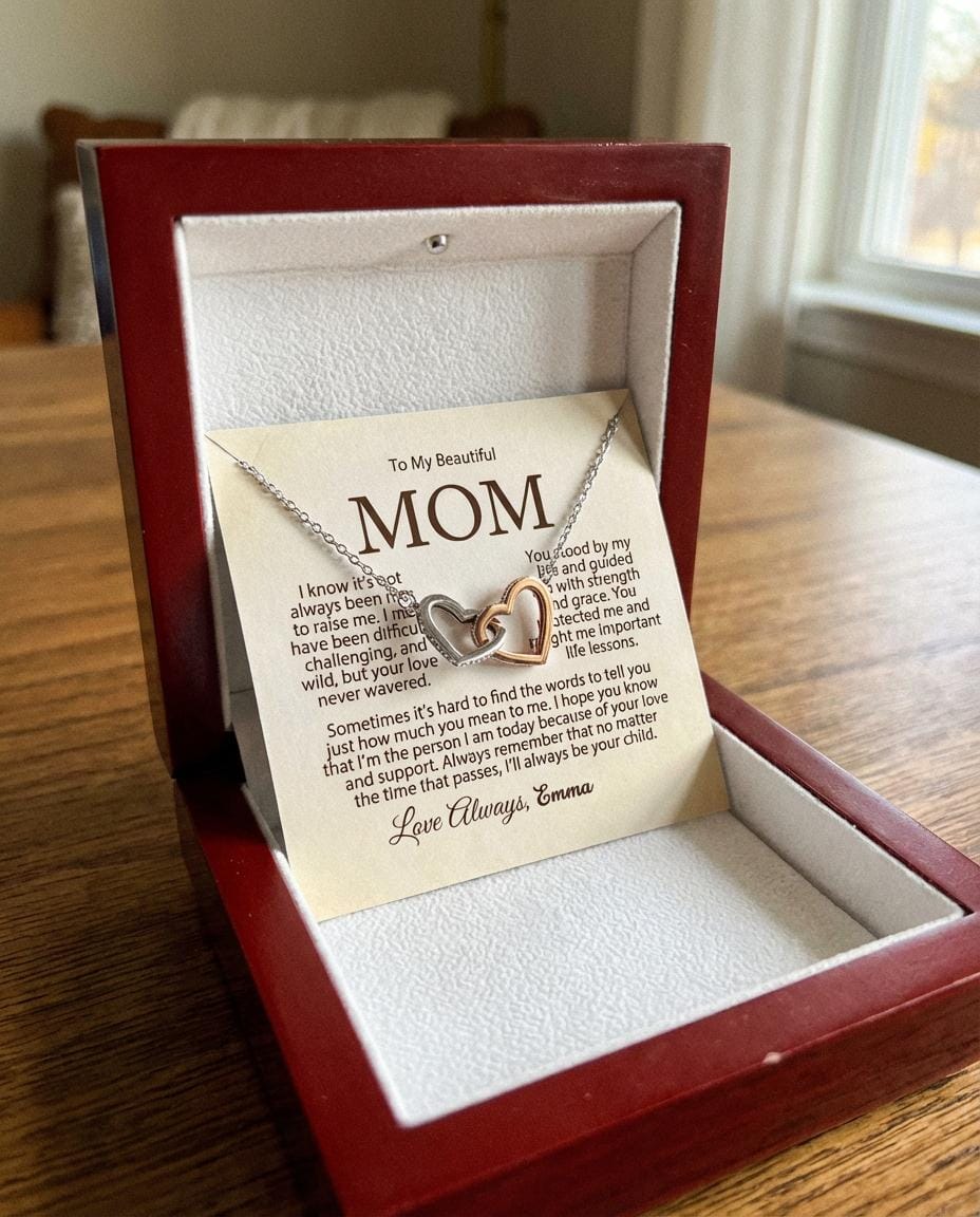 Customer photo review of Personalized Mom Love Knot Necklace (+Your Name)