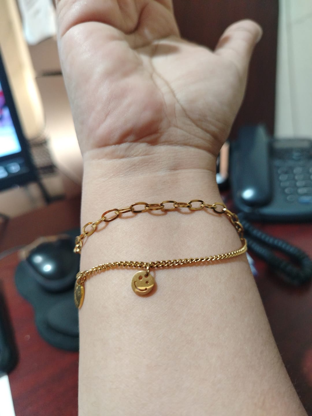 Customer photo review of Pulsera Smiley