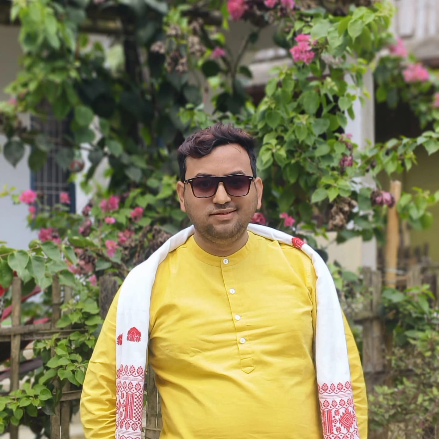 Customer photo review of Men Yellow Airy Linen Short Kurta