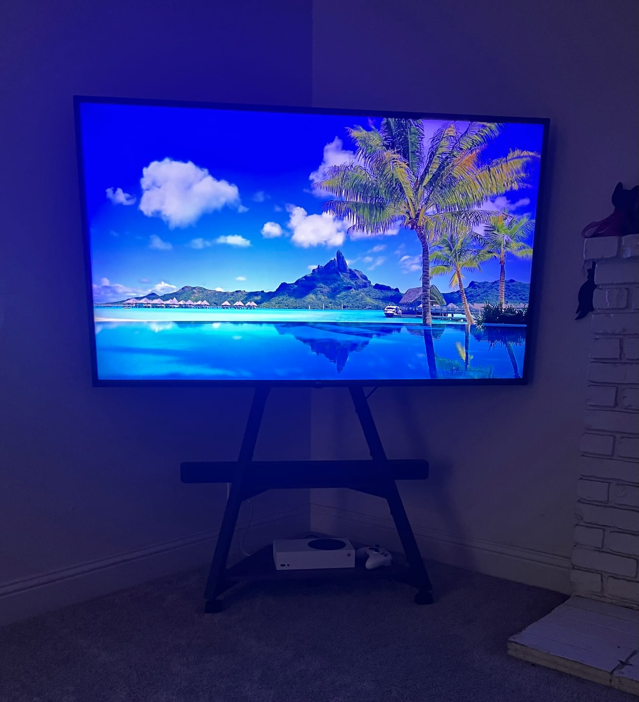 Customer photo review of Eiffel FT65 TV Stand