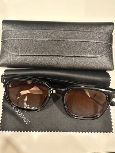 Customer photo review of Charlie Rectangular Framed Sunglasses