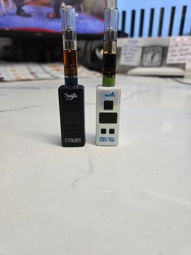 Customer photo review of Mini Plug 510 Cart Battery with Built-in USB-C Cable, Adjustable Voltage, LED Display