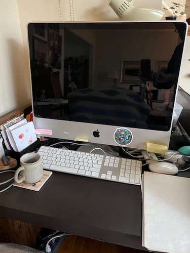 Customer photo review of Vibrant Minnesota Circle Sticker