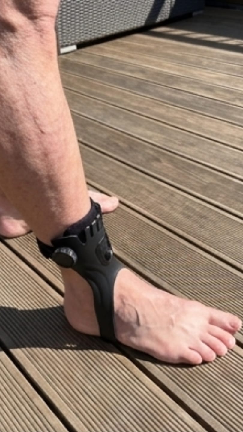 Customer photo review of Orthevo | Fußheberorthese