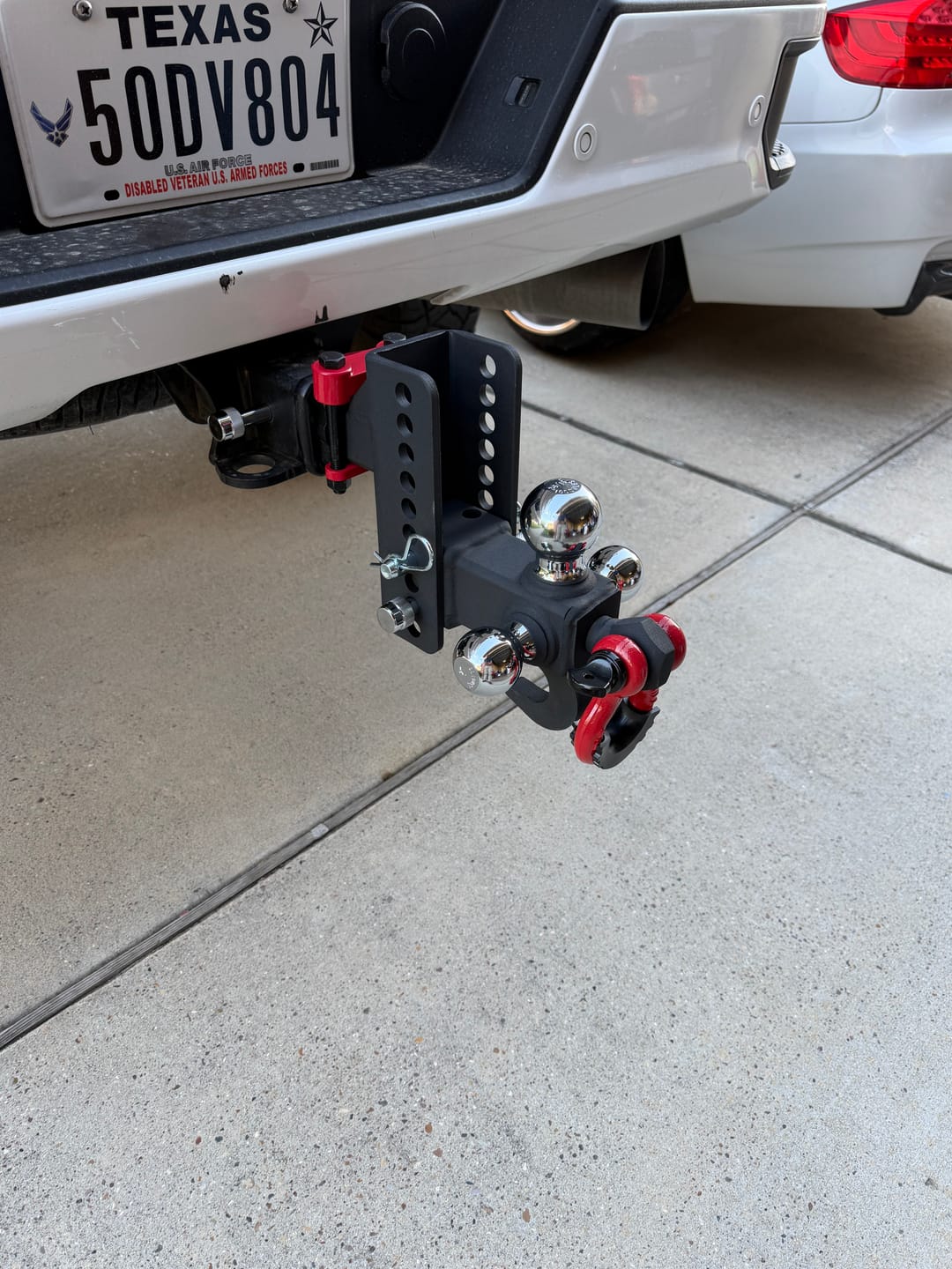 Customer photo review of TYT Adjustable Tri-Ball Trailer Hitch for 2 inch Receiver, 4.5" Drop/Rise, Triple Balls (1-7/8", 2", 2-5/16") with Tow Hook & Shackle, 10,000 lbs GTW, 1,000 lbs TW, Pin Lock & Hitch Tightener