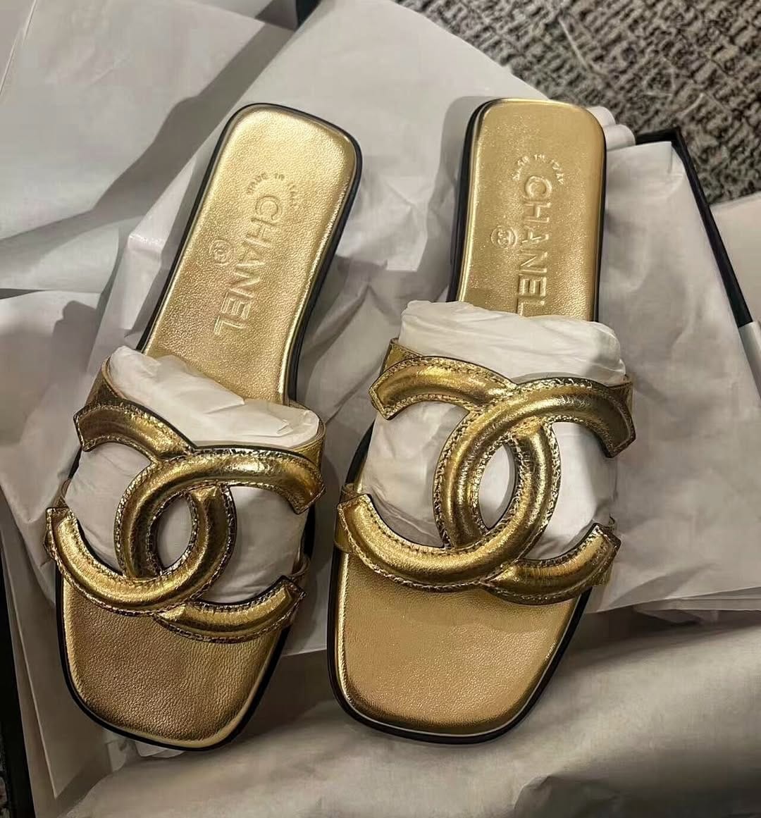Customer photo review of Chanel 2026 Flat Sandal Gold Cowhide