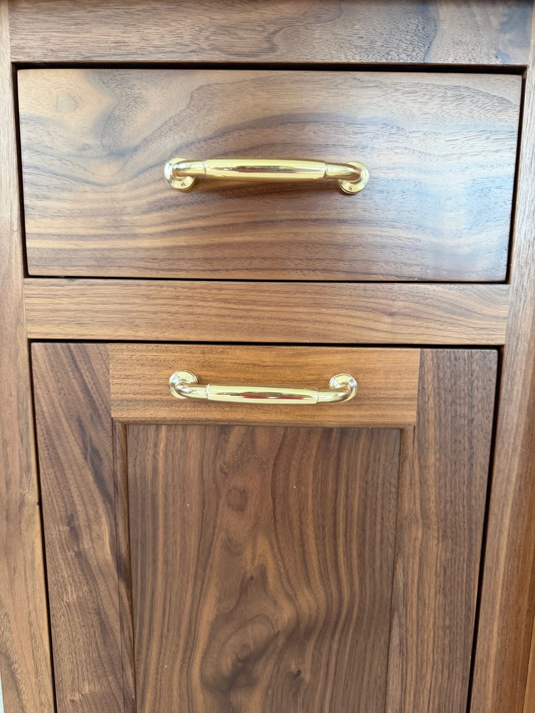 Customer photo review of Classic Cabinet Pulls with Backplate - Unlacquered Brass Polished
