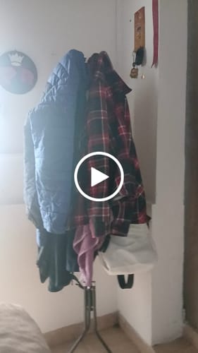 Customer video review of Perchero De Pie Metal Varios Ganchos Excelente Calidad