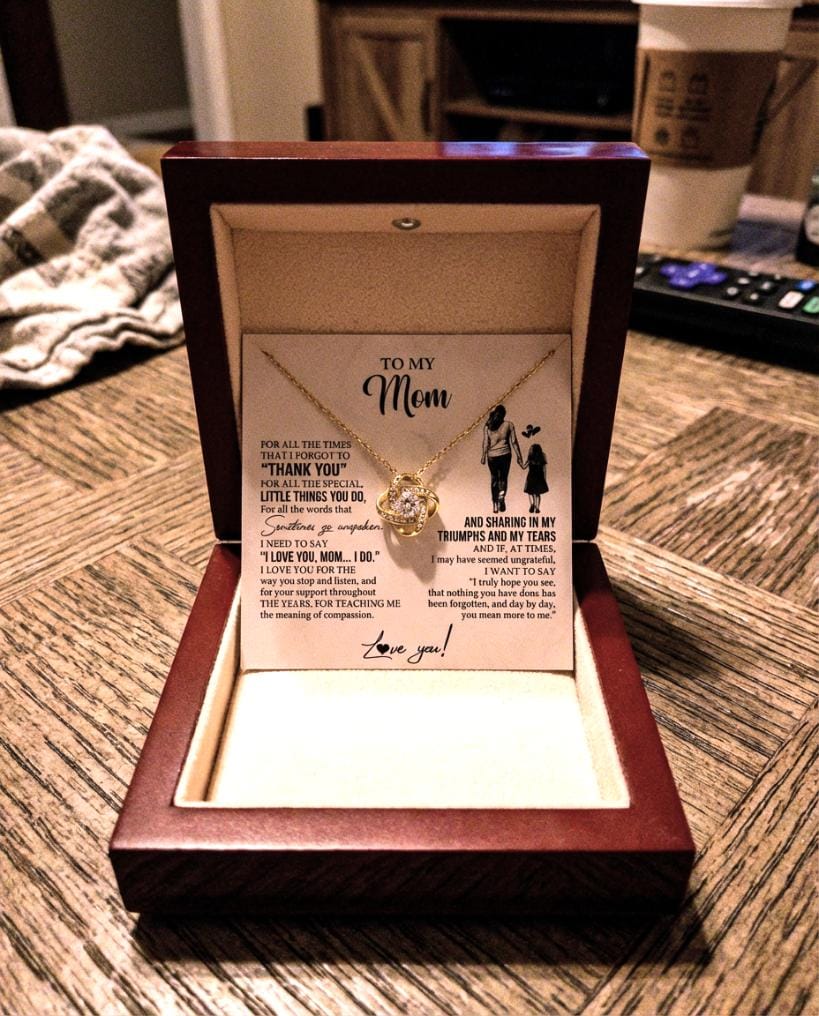 Customer photo review of Mom & Daughter Bond Alluring Beauty Necklace