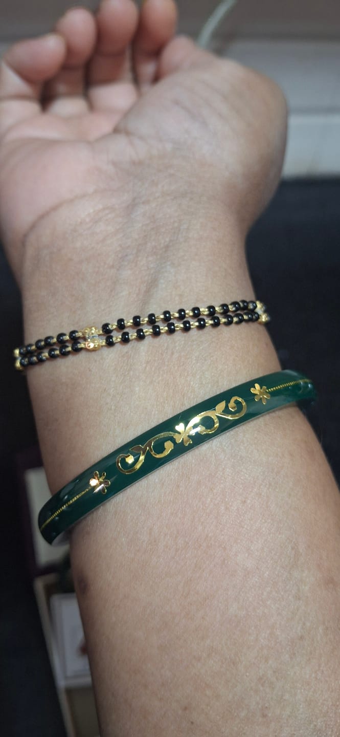 Customer photo review of 22kt (916) Yellow Gold Handmade Pola Bangles/Chooda/Churas for Women with Purity Certificate