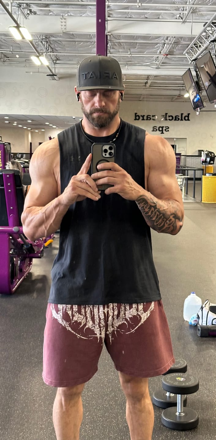 Customer photo review of 1011 - Dark Wave Shorts
