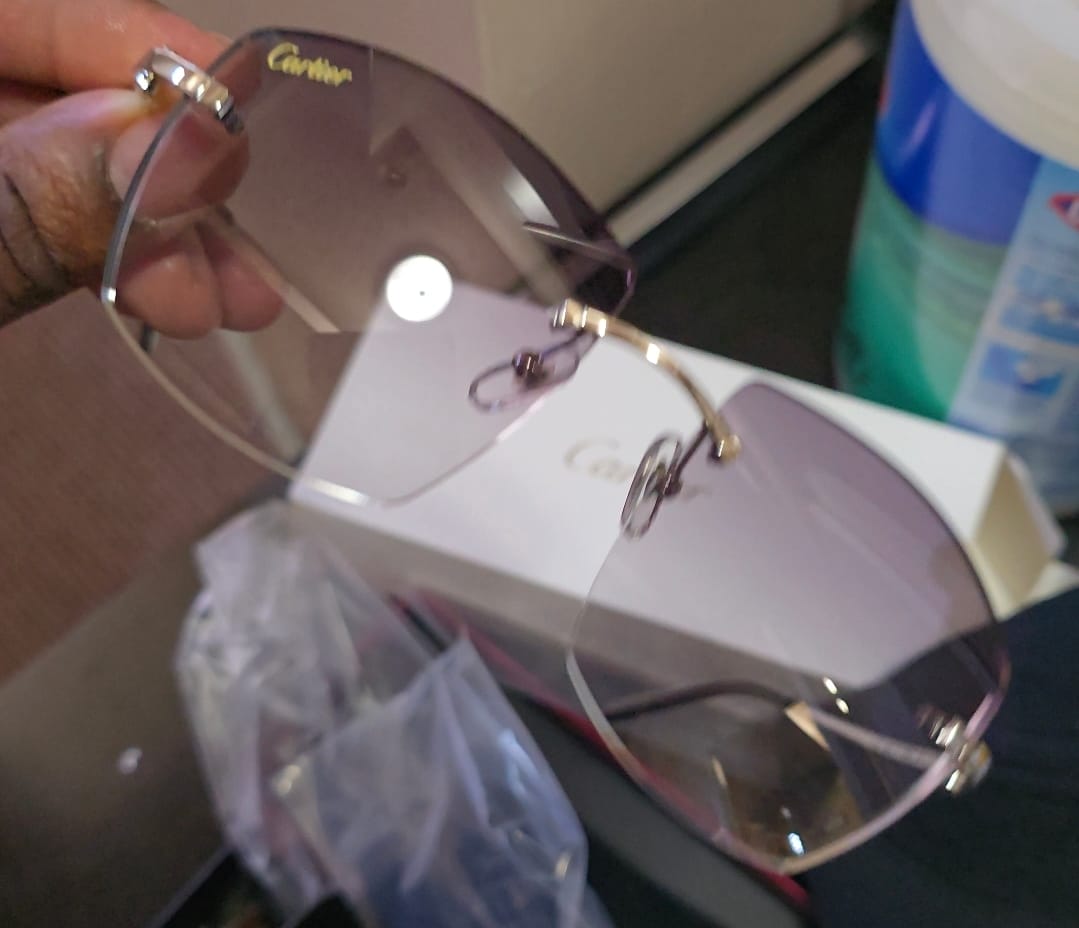Customer photo review of Metal Wire Sunglasses