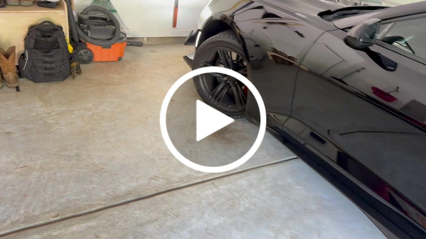 Customer video review of BLACKLINE® SLIM TWISTED-LOOP DRYING TOWEL