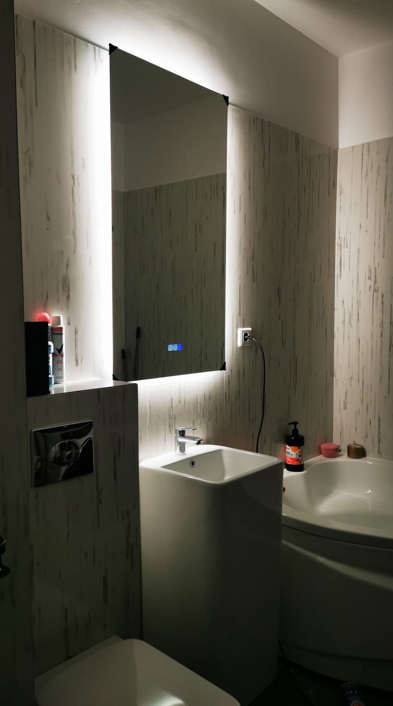 Customer photo review of Oglinda LED Verticala - Gama Reyze Ambient