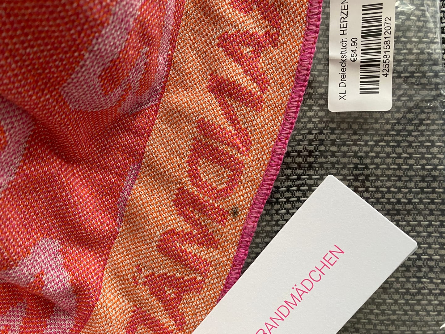 Customer photo review of XL Dreieckstuch HERZEN