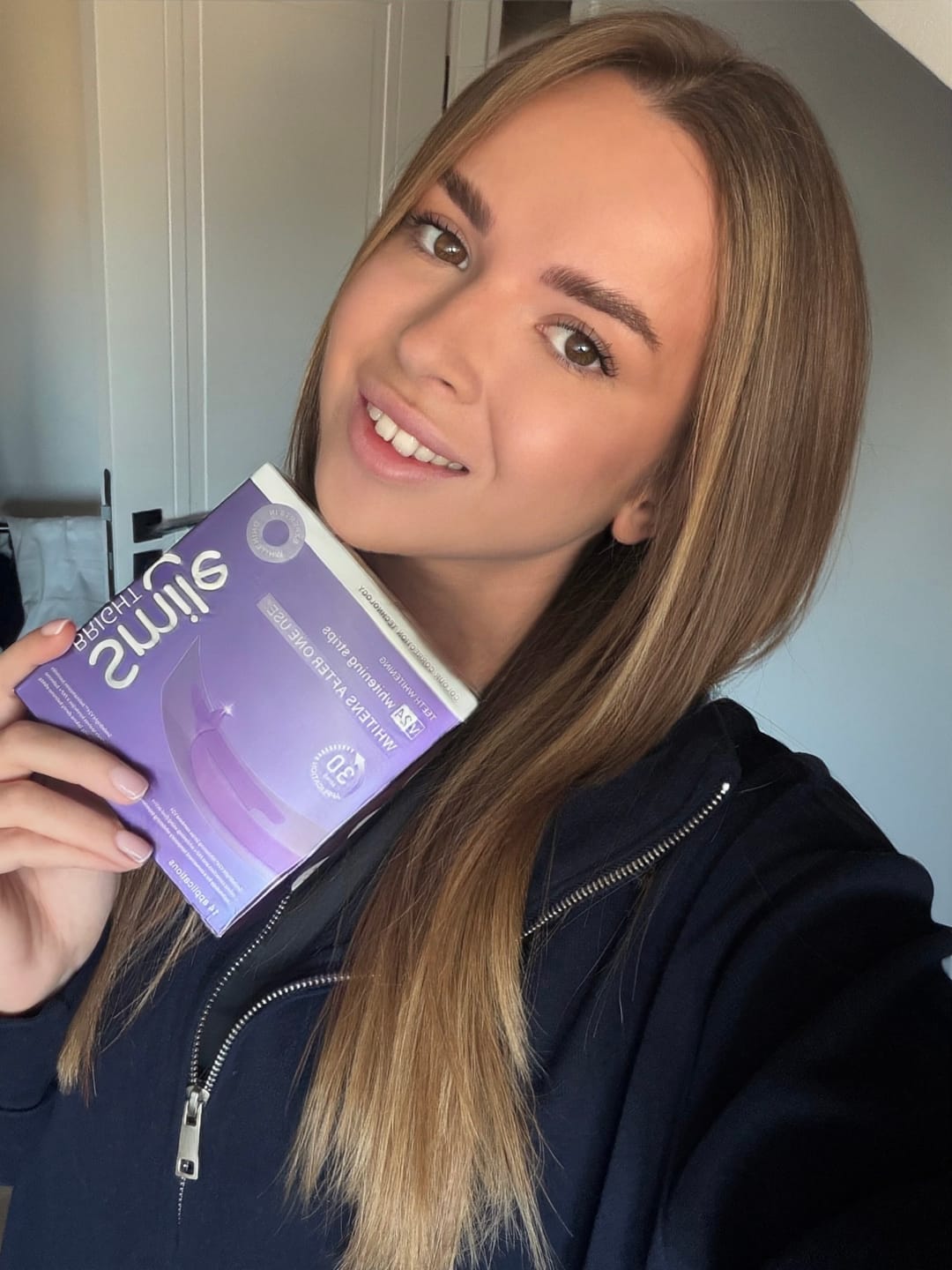 Customer photo review of V24 Violetinės Dantų Balinimo Juostelės