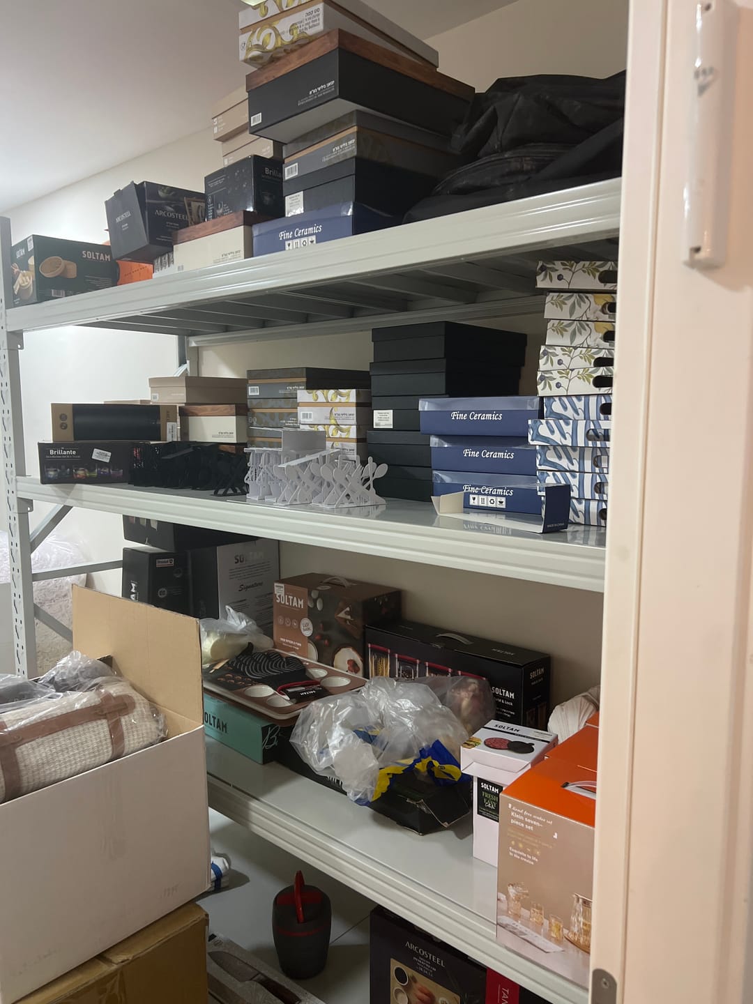 Customer photo review of מדפים מודולריים למחסן כוננית מתכת מודולרית 200/60/200