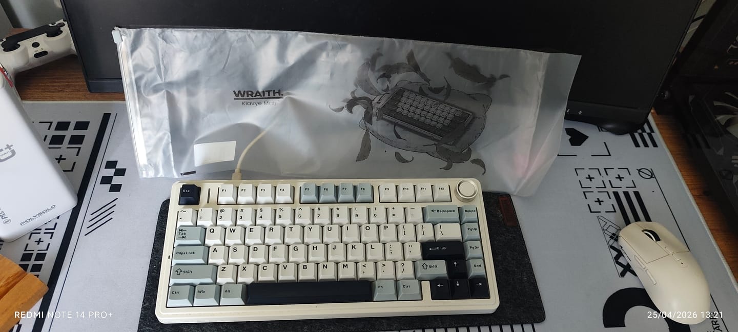 Customer photo review of Wraith Klavye Matı