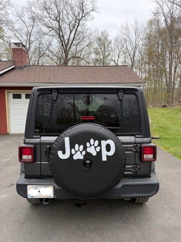 Customer photo review of Jeep Paw Spare Tire Cover for Jeep Wrangler