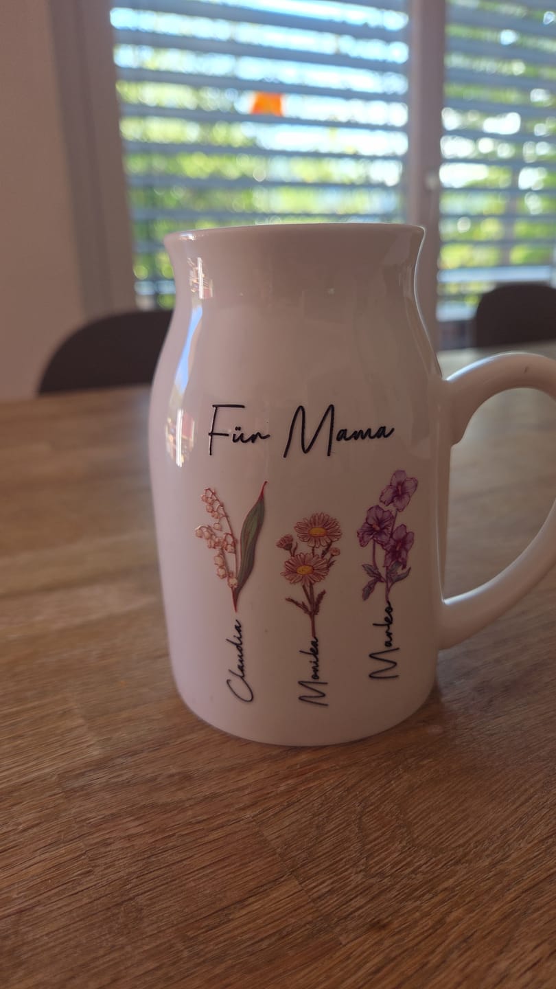 Customer photo review of Mamas Garten - Personalisierte Vase für Mama und Oma mit Geburtsblumen