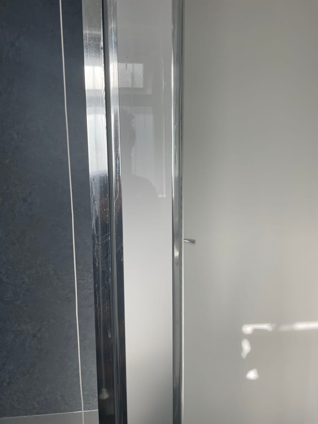 Customer photo review of 10mm White Gloss Shower Panel 1M x 2.4M