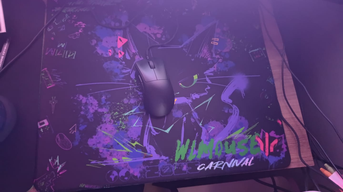 Customer photo review of WLMouse Cyber Grafitti Poron Mousepad