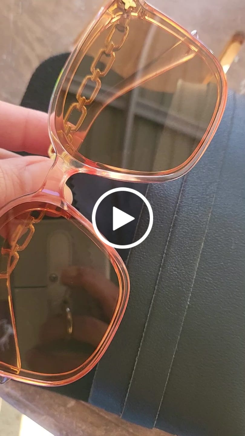 Customer video review of Ariel Square Framed Sunglasses