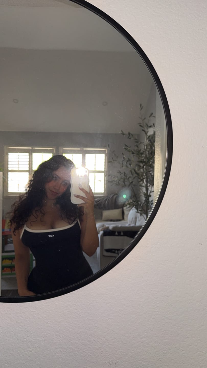 Customer photo review of The Shorts Onesie / Black-Cream