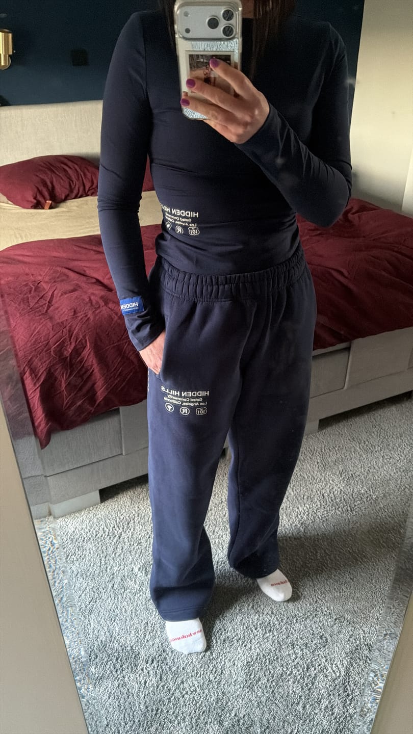Customer photo review of LABEL STRAIGHT LEG SWEATPANTS NAVY