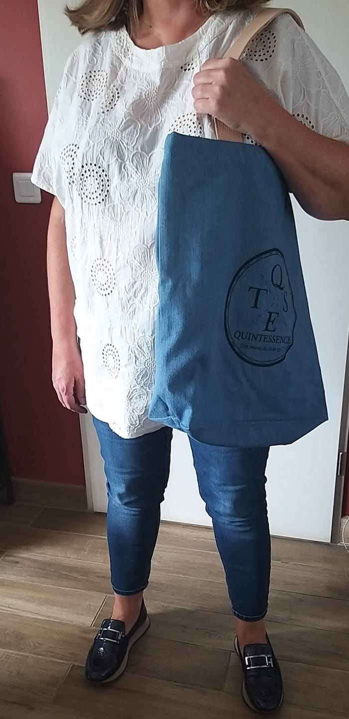 Customer photo review of Tunique Elise – Broderie Fleurs de Crème
