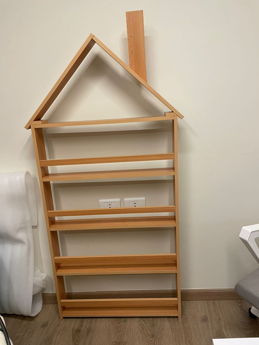 Customer photo review of Decorative Wall Unit for Books