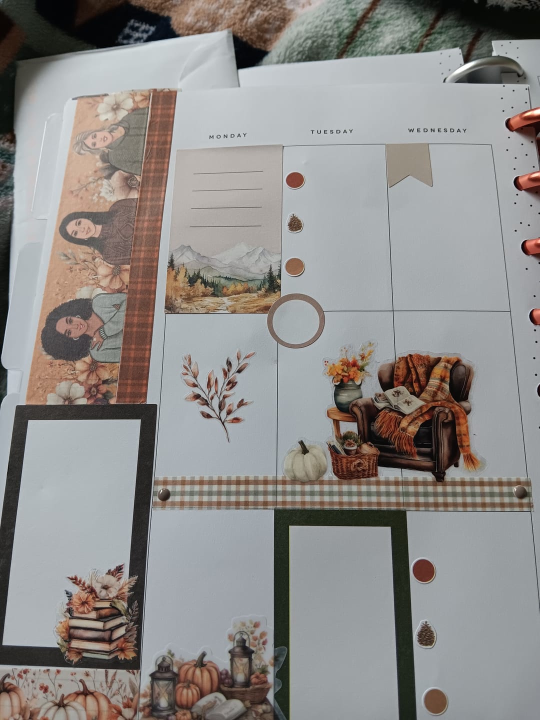 Customer photo review of Cozy Fall Pre-cut PET Tape + Washi Box
