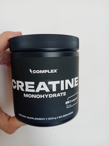 Zákaznická recenze s fotkou produktu Creatine Monohydrate