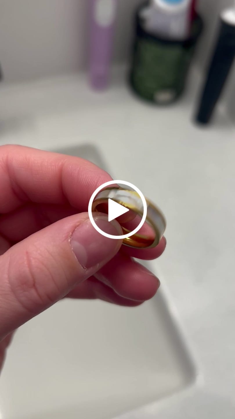Customer video review of Ivory Pearl Gold Ring