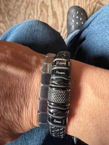 Customer photo review of Set of 2: Black Bracelet + Arrow Necklace