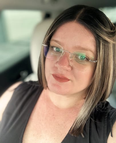 Customer photo review of Lace Front Tela HD Lovenna Castanho Luzes 26R - Repartição Livre 13x4