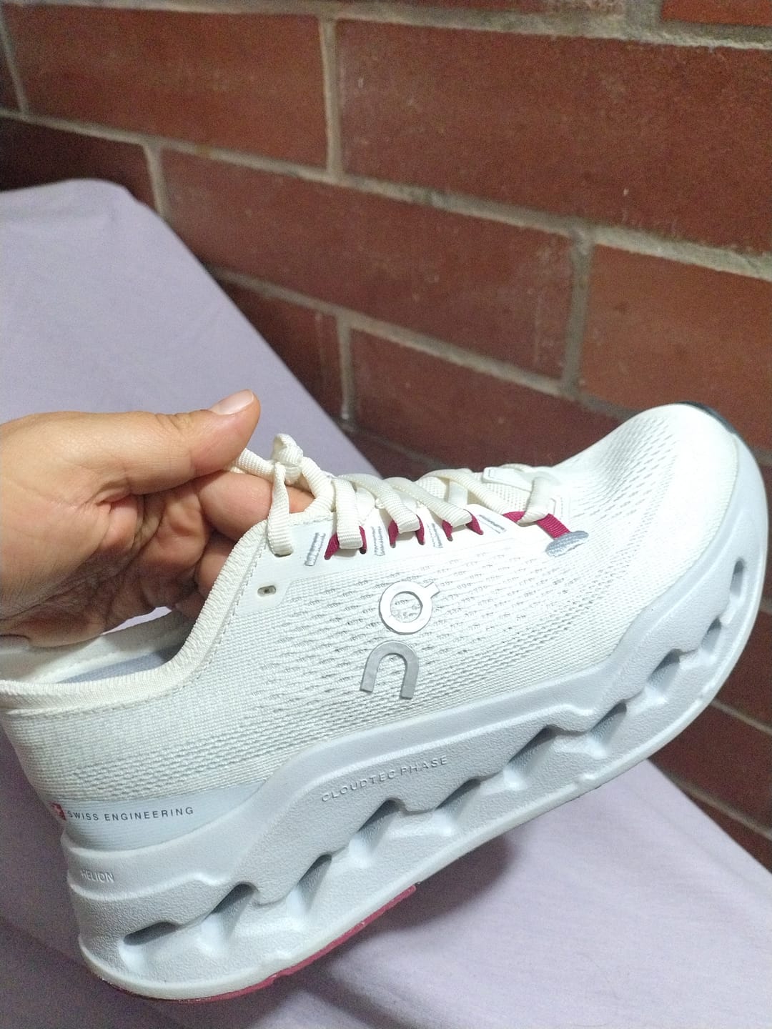 Customer photo review of On Running Cloudsurfer Max Mujer Ivory Arctic