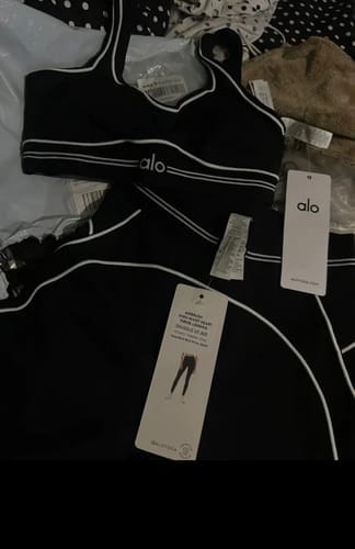 Customer photo review of Black & White throb Set
